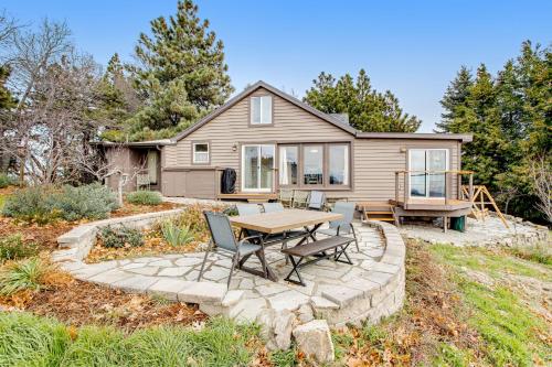 Private Mountain-Top Cabin – Photos 2