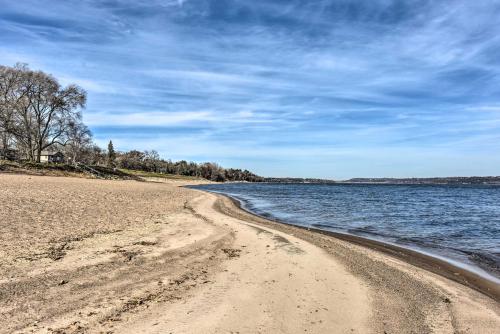 Lakeland Cottage - half Mile to St Croix River