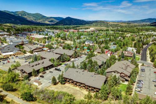 Bird's-eye view ng The Cubby at Prospector