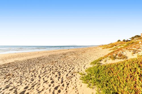 Idyllic Ocean-View Oasis – Photos 3