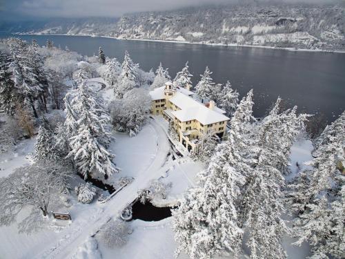 an aerial view of a house in the snow at Columbia Gorge Hotel & Spa in Hood River