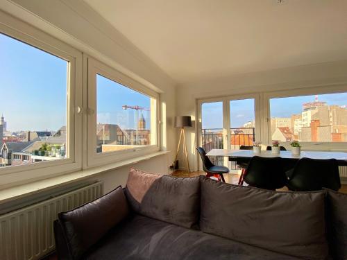 Posezení v ubytování Luxury 3 bedroom apartment on the top floor with panoramic view