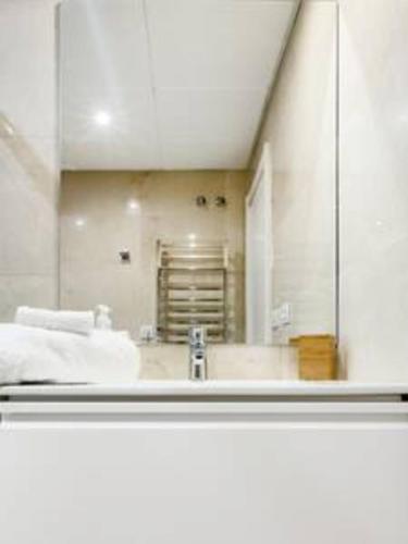 Avenida Puerta Del Mar photo 3