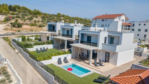 villa GOLDEN ROSE