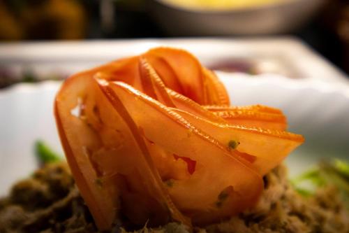 ホテルの敷地内または近くでの食事または食べ物