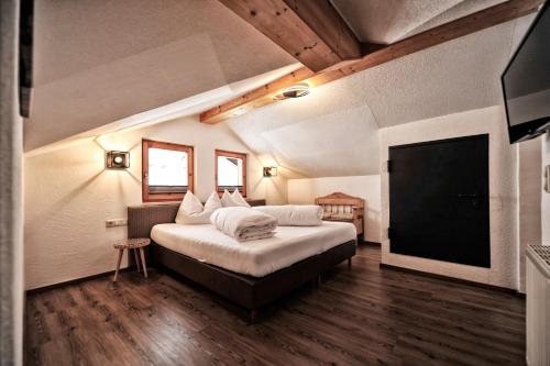 Кровать или кровати в номере Summit Residence