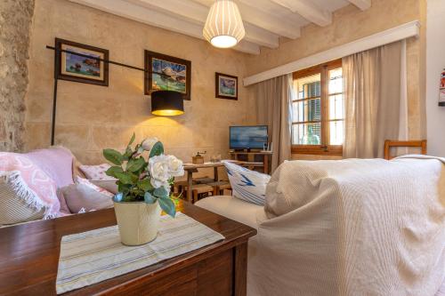 Villa Lloquet By homevillas360