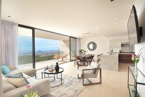 Large private rooftop! Chic ocean view penthouse – Photos 2