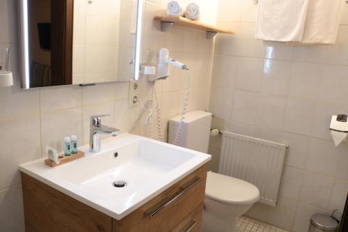 Koupelna v ubytování GarniHotel - Arberblick