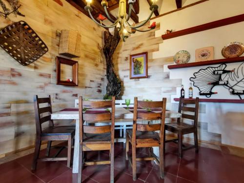 Corregidora 12 tesisinde bir restoran veya yemek mekanı