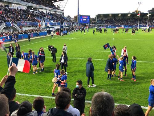 a group of people on a soccer field at les gîtes d'en Julio in Puylaurens