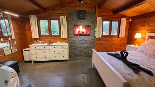 Postel nebo postele na pokoji v ubytování Au chalet d'Isa