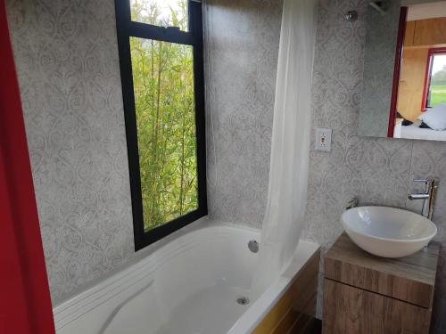 Bathroom sa Quyé Tiny House