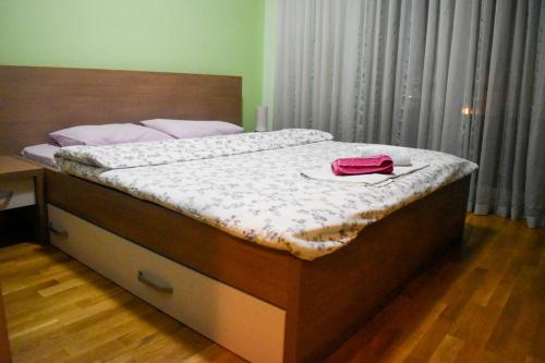 Cama o camas de una habitación en Apartman Sara 2