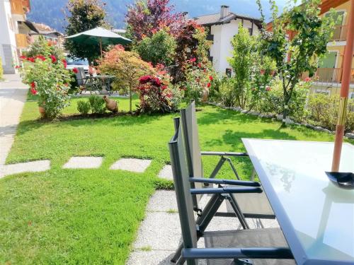 Gallery image of Appartamento con giardino in Carisolo