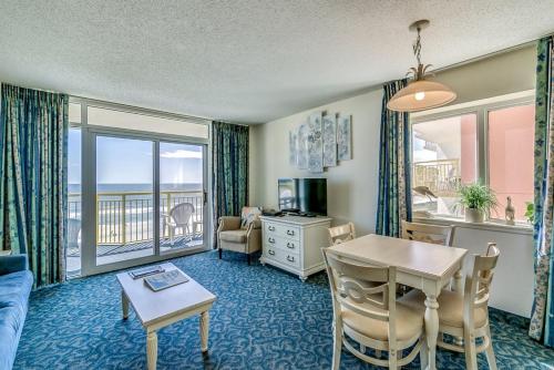 Bay Watch Resort 522 - 5th Floor oceanfront property with a fitness center and free Wifi plus pools