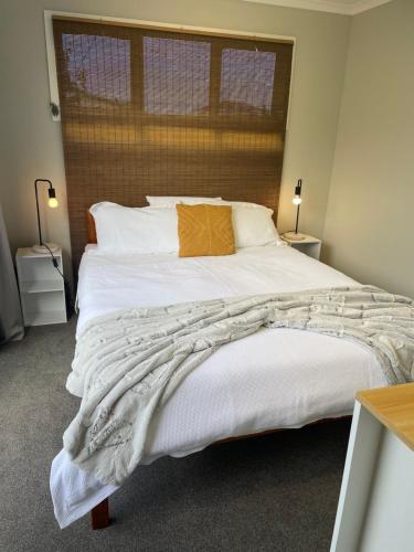 Postel nebo postele na pokoji v ubytování Modern studio apartment