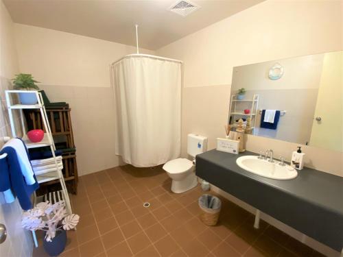 Phòng tắm tại Wirrina Cove Apartment