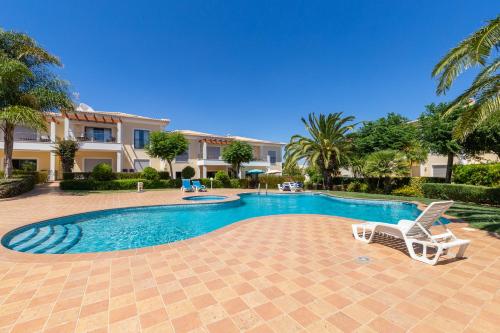 Santa Maria Apartment at Porto de Mos beach