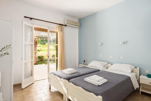 Imagen de la galería de Apollon Apartments, en Kassiopi