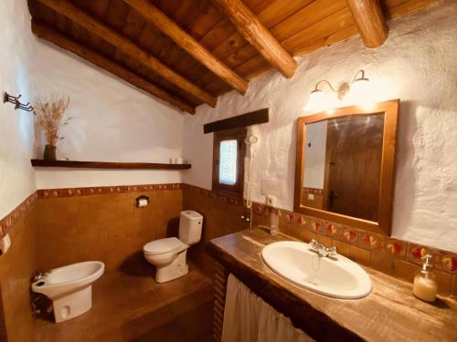 Ett badrum på Finca El Molino De Aceite