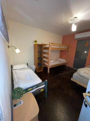 Una cama o camas en una habitación de Spice Quarter Inn