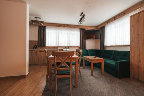 Χώρος καθιστικού στο Apartamenty Grand Tatry - sauna i jacuzzi wliczone w cenę pobytu - 10 minut pieszo od Term Bania