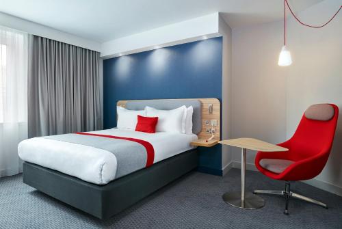 Holiday Inn Express Dublin City Centre by IHG Image