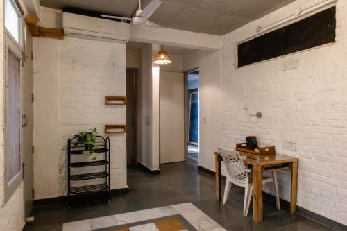 Gallery image of JHouse near Bhikaji in New Delhi