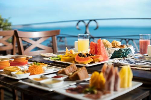 Еда / где поесть недалеко от отеля