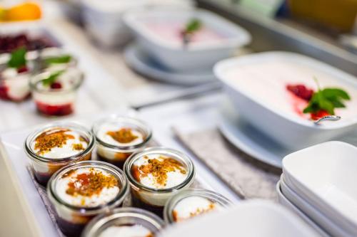 Đồ ăn tại/gần khách sạn