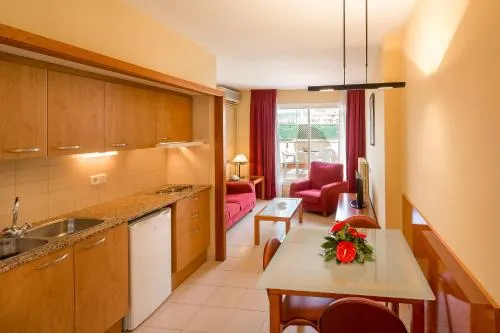 Aparthotel Bertrán photo 35