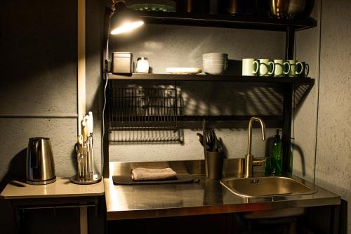 Dapur atau dapur kecil di Birch house