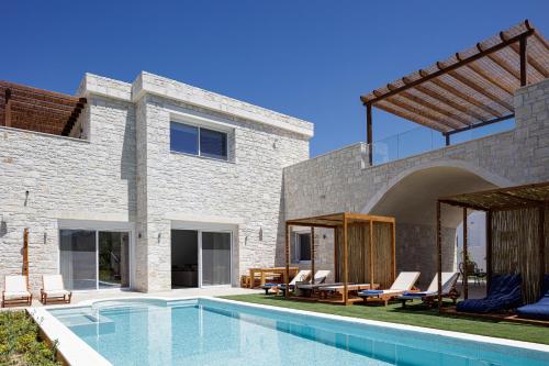 Πισίνα στο ή κοντά στο Mandana Villa - With Private Pool & Jacuzzi