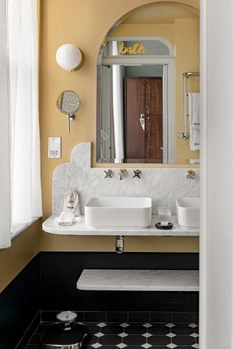 Un baño de Henrietta Experimental