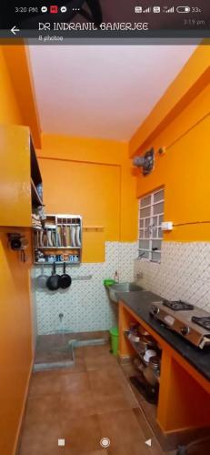 Cucina o angolo cottura di Lovely 1- bedroom apartment in the heart of Bolpur