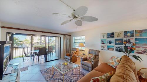 Posezení v ubytování Prime Location I Free Beach Access Directly Across The Street