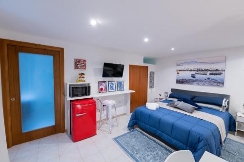 Yes I Know My Room - Magica Napoli