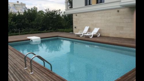Afbeelding uit fotogalerij van Brand new apartment with outdoor swimming pool in Varna