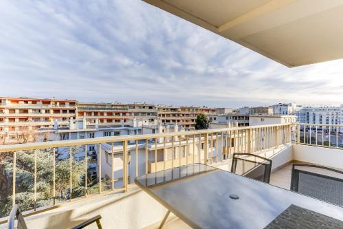 Upstays - Renovated apartment - Terrace - AC - Wifi