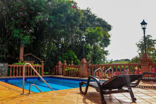 Hermosa Finca "Rancho 4Js"の敷地内または近くにあるプール