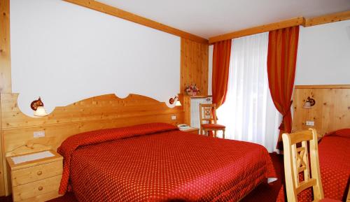 Gallery image of Hotel Cristallo in San Martino di Castrozza