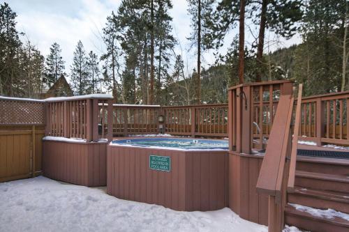8758 Trappers Crossing condo – Photos 4