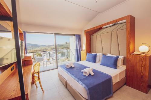 Gallery image of Orka World Hotel & Aquapark in Oludeniz