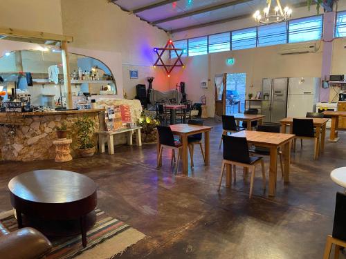 Un restaurante u otro lugar para comer en Spice Quarter Inn