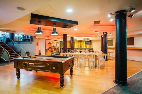 Billiards table sa Generator Dublin