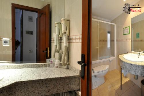 Koupelna v ubytování Hotel Aragón
