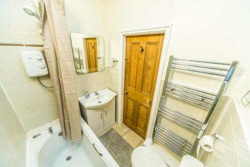 Kylpyhuone majoituspaikassa Finest Retreats - Tring-on-Tor