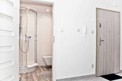 Kúpeľňa v ubytovaní Apartament w Chmurach - Apartamentuj