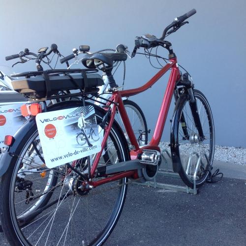 Vélo sur le terrain de l'établissement Kyriad Prestige Vannes Centre-Palais des Arts ou dans les environs